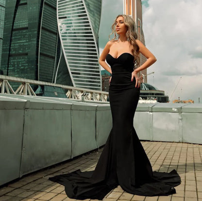Elegant Off-Shoulder Solid Color Maxi Dress with Slit
